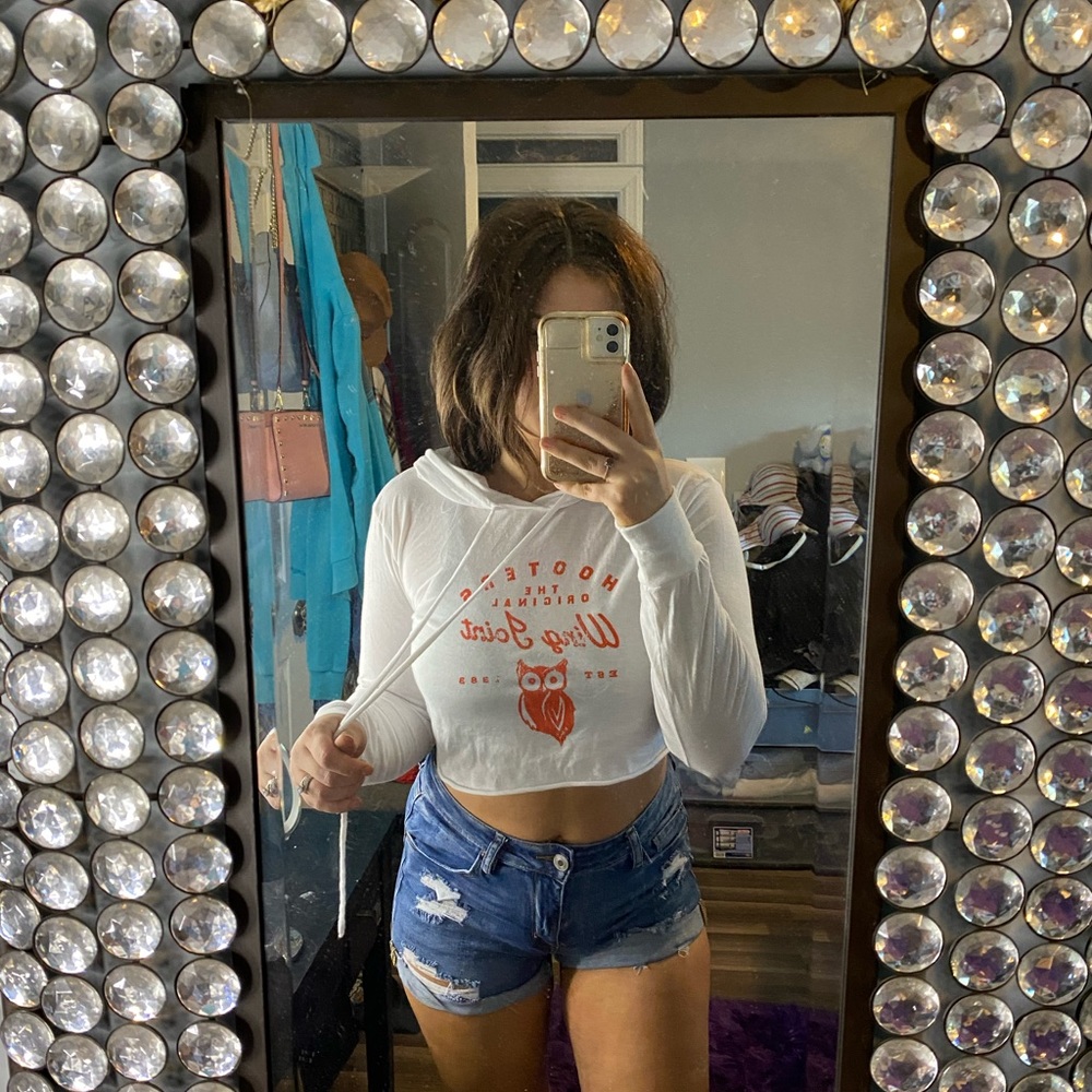 Hooters cropped hoodie